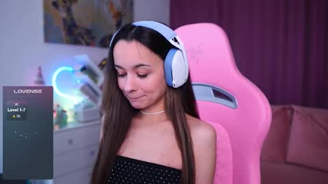 Snapshot of juicy___angel chatting on 11-27-25, 11:45 Angelina online show from 11-27-25, 11:45