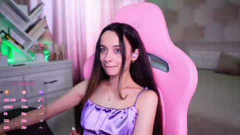 Snapshot of juicy___angel chatting on 07-06-26, 12:46 Angelina online show from 07-06-26, 12:46
