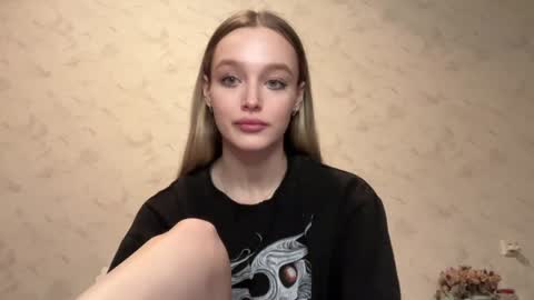 Snapshot of juicy_angels chatting on 12-13-24, 11:34 alexa online show from 12-13-24, 11:34