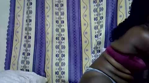 Snapshot of juicy_ass10 chatting on 06-06-26, 04:23 juicy_ass10 online show from 06-06-26, 04:23