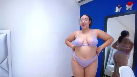 juicy_bignipples18 online show from 12-09-24, 04:26