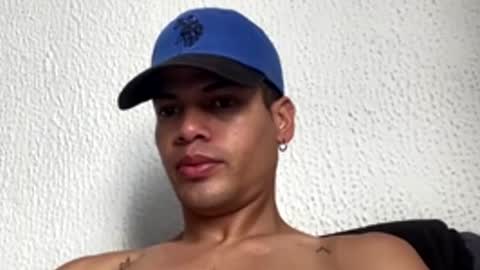 Snapshot of juicy_boy22 chatting on 03-04-26, 05:41 Miguel online show from 03-04-26, 05:41