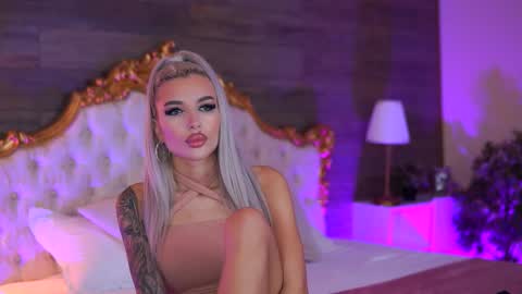 Snapshot of juicy_jessye chatting on 09-13-25, 07:35 Jessye online show from 09-13-25, 07:35