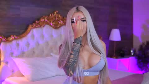 Snapshot of juicy_jessye chatting on 09-18-25, 07:49 Jessye online show from 09-18-25, 07:49