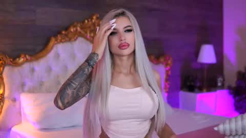 Snapshot of juicy_jessye chatting on 10-01-25, 08:04 Jessye online show from 10-01-25, 08:04