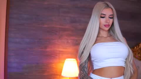 Snapshot of juicy_jessye chatting on 11-16-25, 08:47 Jessye online show from 11-16-25, 08:47