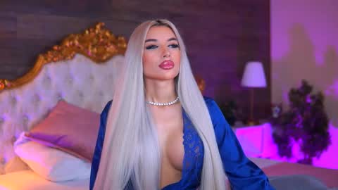 Snapshot of juicy_jessye chatting on 12-13-25, 08:47 Jessye online show from 12-13-25, 08:47