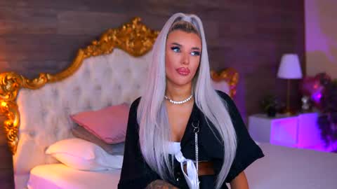 Snapshot of juicy_jessye chatting on 06-14-26, 07:49 Jessye online show from 06-14-26, 07:49