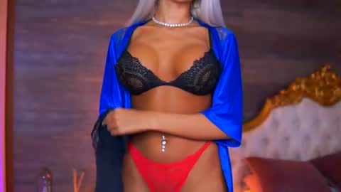 Snapshot of juicy_jessye chatting on 06-18-26, 07:51 Jessye online show from 06-18-26, 07:51