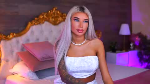 Snapshot of juicy_jessye chatting on 06-20-26, 07:49 Jessye online show from 06-20-26, 07:49