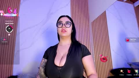 Snapshot of juicy_led_ chatting on 10-16-25, 11:11 Juicy online show from 10-16-25, 11:11