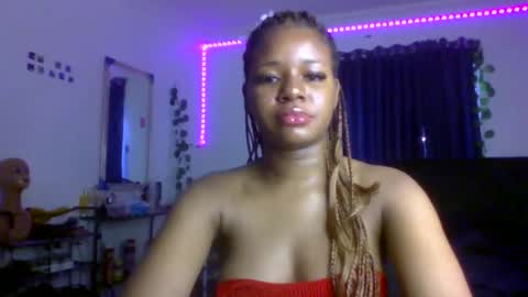 Snapshot of juicy_pussy1122 chatting on 10-02-25, 08:10 Emily online show from 10-02-25, 08:10