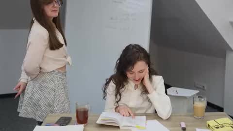 Snapshot of juicy_secrets_054 chatting on 02-10-26, 12:20 Elza online show from 02-10-26, 12:20