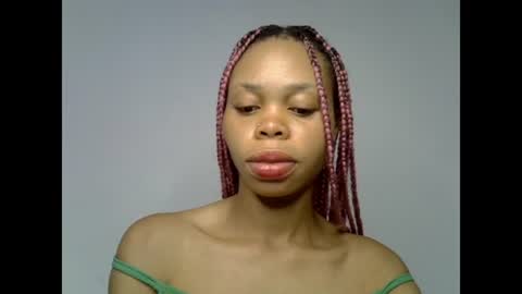 Snapshot of juicy_slut0 chatting on 07-17-26, 06:42 Champaign online show from 07-17-26, 06:42