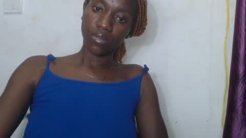 Snapshot of juicyberryx chatting on 05-29-26, 09:57 queen online show from 05-29-26, 09:57