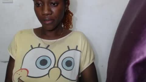 Snapshot of juicyberryx chatting on 05-31-26, 09:16 queen online show from 05-31-26, 09:16