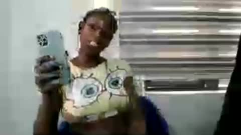 Snapshot of juicyberryx chatting on 07-06-26, 03:03 queen online show from 07-06-26, 03:03