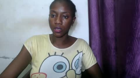 Snapshot of juicyberryx chatting on 07-07-26, 09:19 queen online show from 07-07-26, 09:19