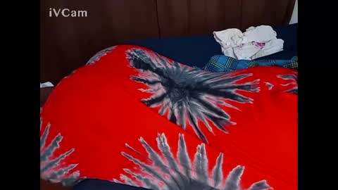 Snapshot of juicybooty_001 chatting on 02-21-25, 06:40 Sweetass online show from 02-21-25, 06:40