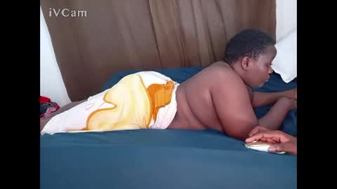 Snapshot of juicybooty_001 chatting on 02-24-25, 07:11 Sweetass online show from 02-24-25, 07:11