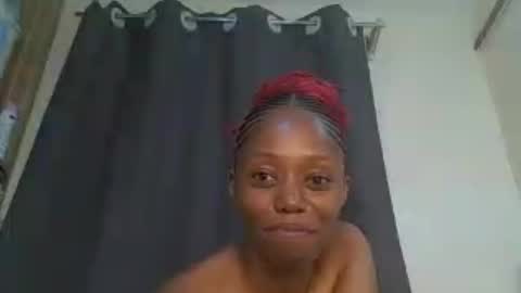 Snapshot of juicygirl_26 chatting on 06-12-26, 03:33 juicygirl_26 online show from 06-12-26, 03:33