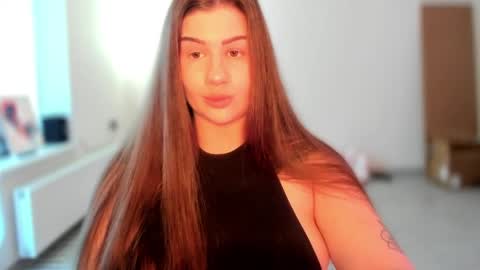 Snapshot of juicyhelenx chatting on 05-23-26, 04:44 Elena online show from 05-23-26, 04:44