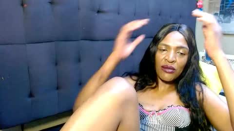 Snapshot of juicykayxxx chatting on 11-15-25, 05:42 Miss Kay online show from 11-15-25, 05:42