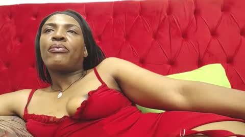 Snapshot of juicykayxxx chatting on 06-19-26, 02:10 Miss Kay online show from 06-19-26, 02:10