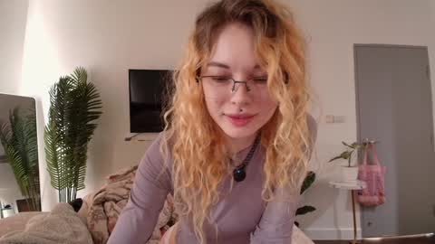 Snapshot of juicyshow chatting on 02-23-26, 02:53 Hiya Im your sweet Lia online show from 02-23-26, 02:53