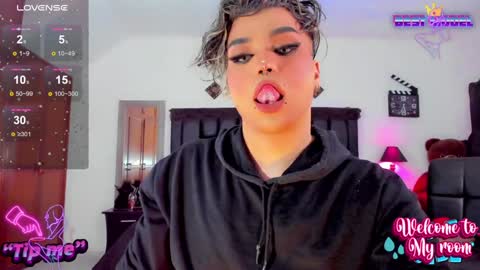 Jujubee online show from 01-26-25, 05:13