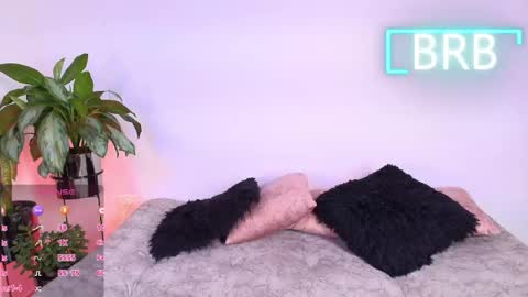 Jules and Gia online show from 04-18-26, 12:53