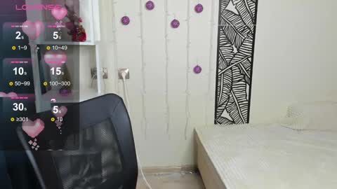 Snapshot of julescrown chatting on 12-23-24, 01:08 Jules online show from 12-23-24, 01:08