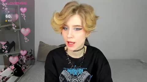 Snapshot of julescrown chatting on 03-04-25, 04:17 Jules online show from 03-04-25, 04:17