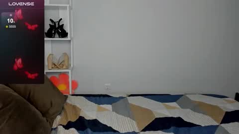 Snapshot of julescrown chatting on 09-28-25, 12:49 Jules online show from 09-28-25, 12:49