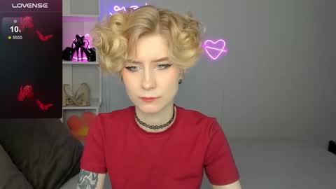 Snapshot of julescrown chatting on 10-05-25, 12:42 Jules online show from 10-05-25, 12:42