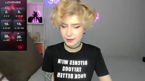 Snapshot of julescrown chatting on 10-06-25, 12:41 Jules online show from 10-06-25, 12:41