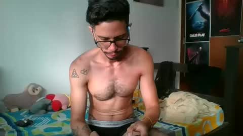 Snapshot of julfigo chatting on 12-27-24, 12:23 Julfigo online show from 12-27-24, 12:23