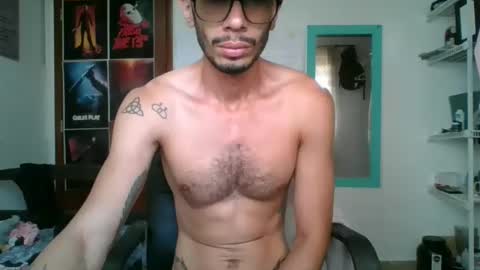 Snapshot of julfigo chatting on 01-06-25, 05:06 Julfigo online show from 01-06-25, 05:06