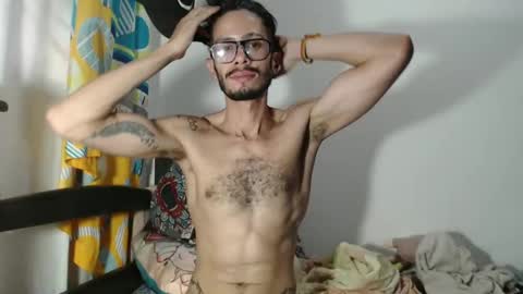 Snapshot of julfigo chatting on 01-14-25, 10:44 Julfigo online show from 01-14-25, 10:44