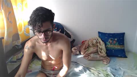 Snapshot of julfigo chatting on 02-18-25, 01:11 Julfigo online show from 02-18-25, 01:11