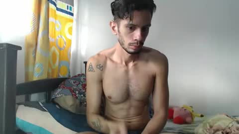 Snapshot of julfigo chatting on 02-23-25, 12:48 Julfigo online show from 02-23-25, 12:48