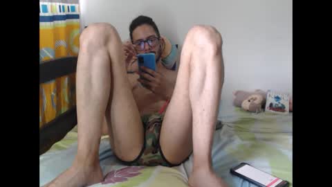 Snapshot of julfigo chatting on 10-24-25, 03:08 Julfigo online show from 10-24-25, 03:08