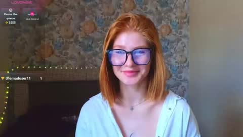 Snapshot of juli_ginger chatting on 07-12-26, 09:55 Julia online show from 07-12-26, 09:55