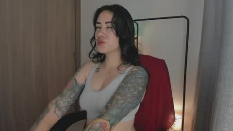 Snapshot of juli_hairy chatting on 05-05-26, 06:27 Juli Modelo Independiente online show from 05-05-26, 06:27