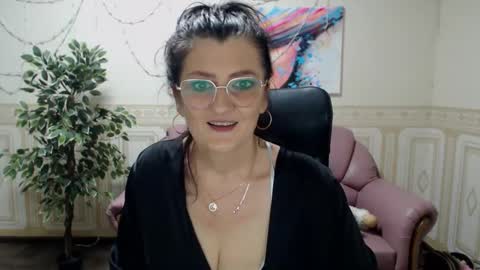 Julia Andersone online show from 02-02-25, 04:43