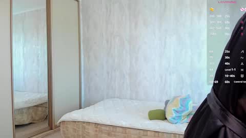 Julia online show from 09-27-25, 01:43