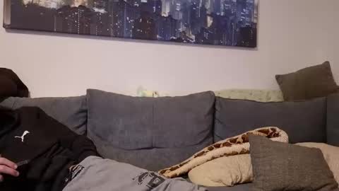 julia_official online show from 11-14-25, 08:40