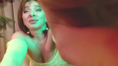 Julia online show from 10-12-25, 05:45