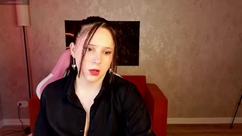 Snapshot of julia_shyy chatting on 05-19-26, 01:11 Julia Shyy online show from 05-19-26, 01:11