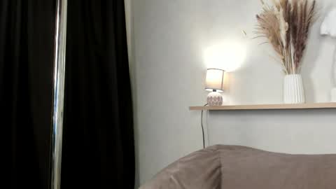 julia_suny online show from 05-29-26, 01:14